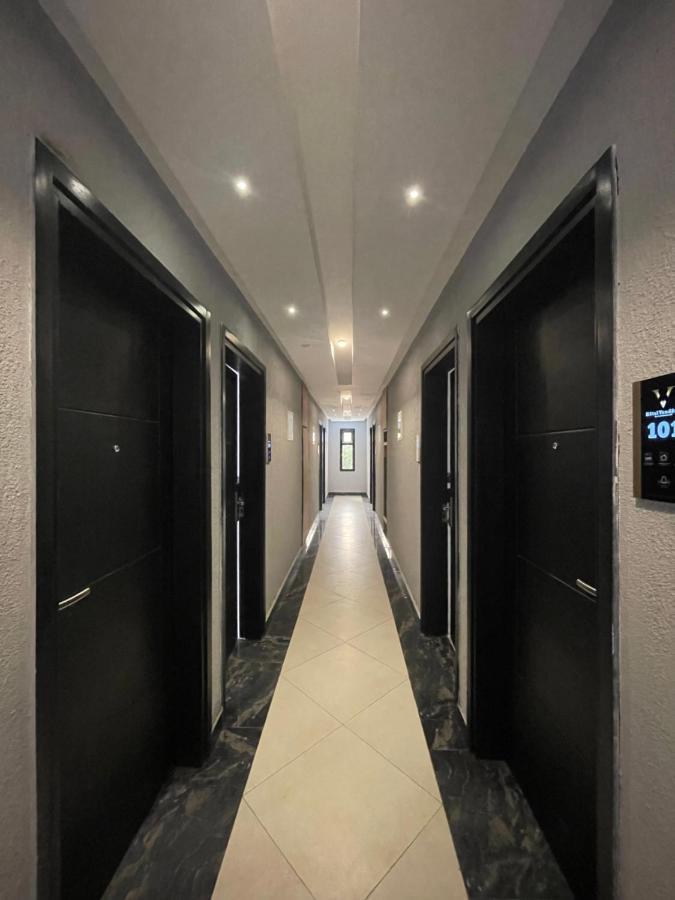 Hotel Vendome دوالا المظهر الخارجي الصورة