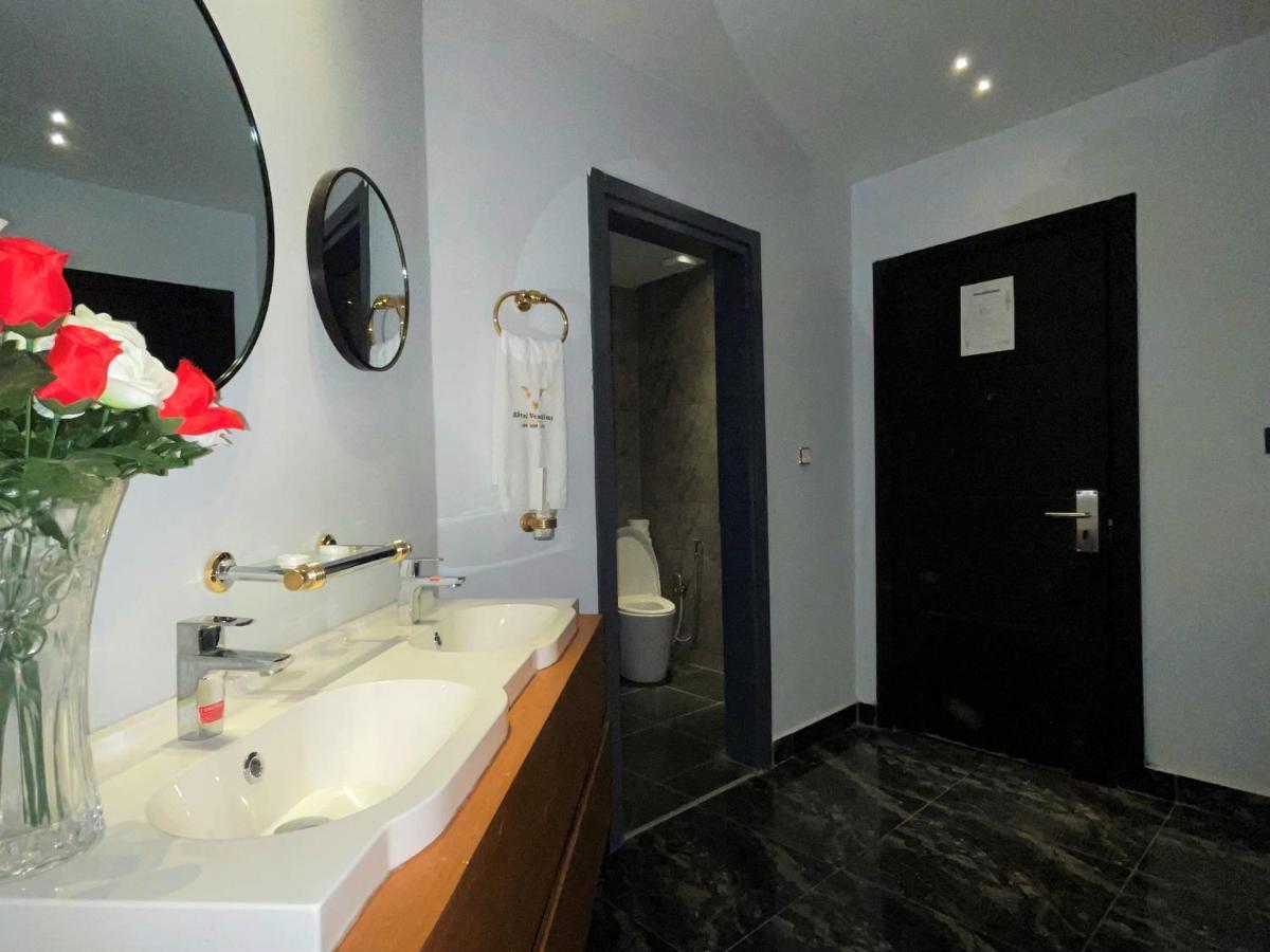 Hotel Vendome دوالا المظهر الخارجي الصورة