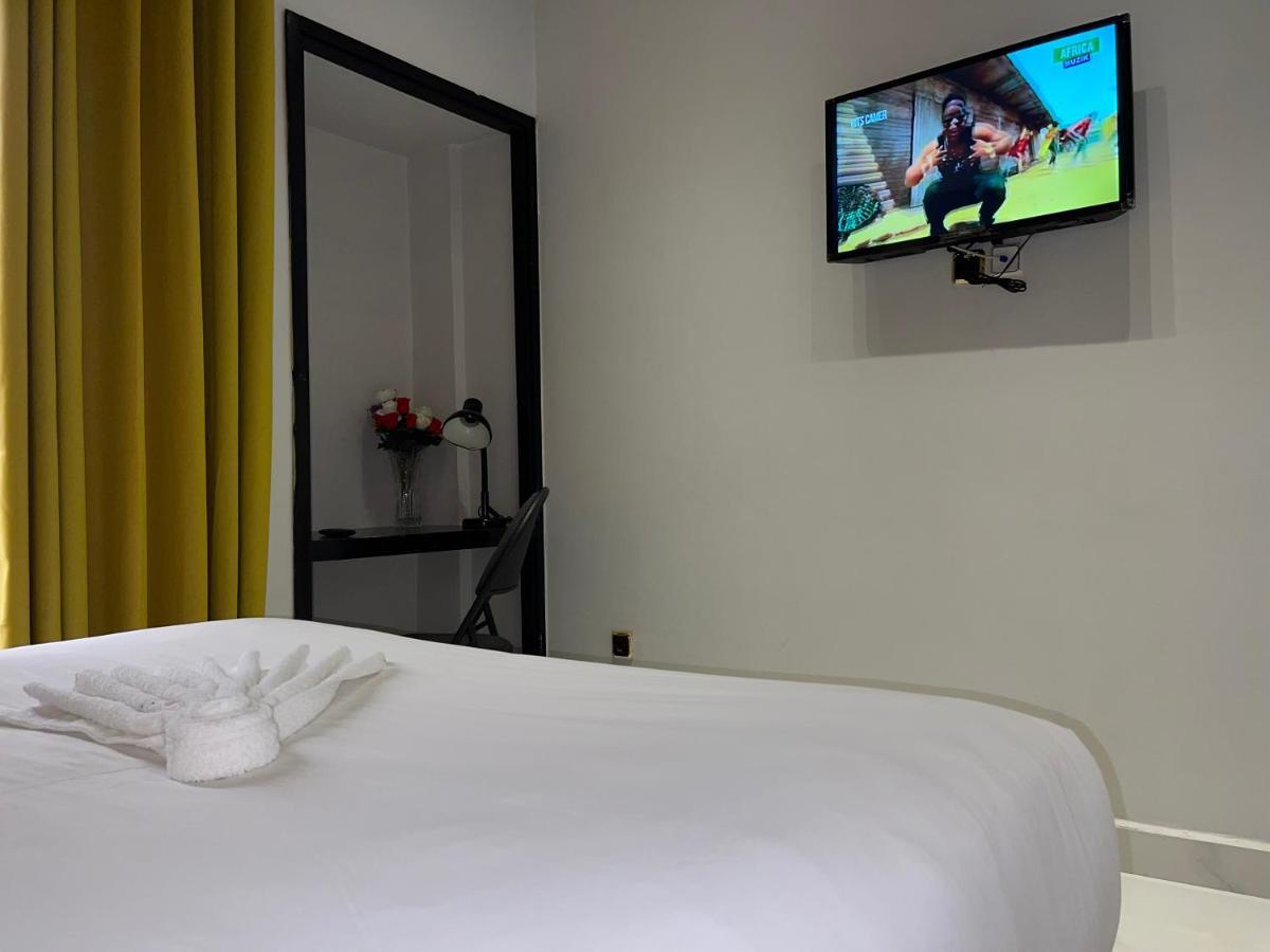 Hotel Vendome دوالا المظهر الخارجي الصورة