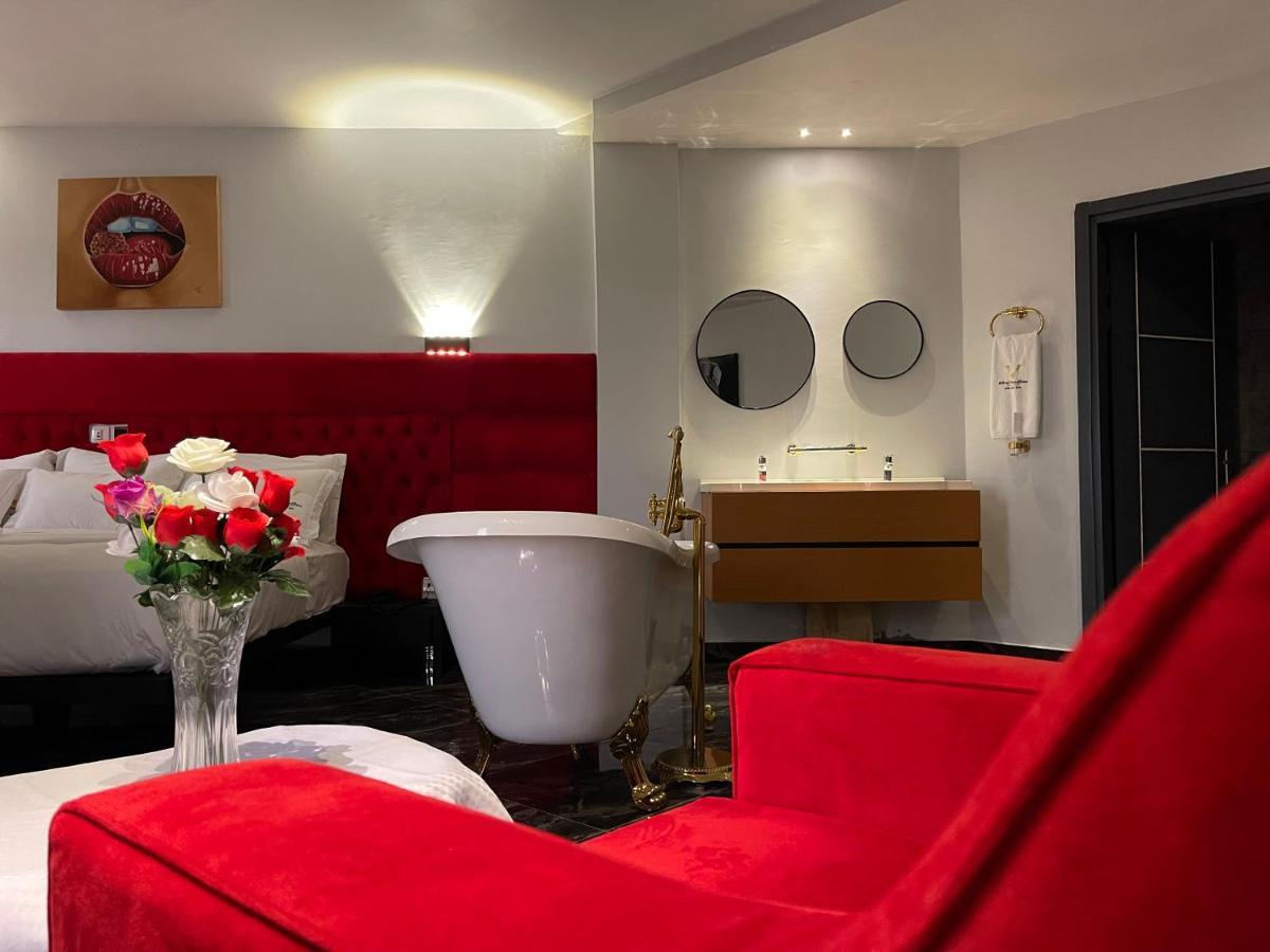 Hotel Vendome دوالا المظهر الخارجي الصورة