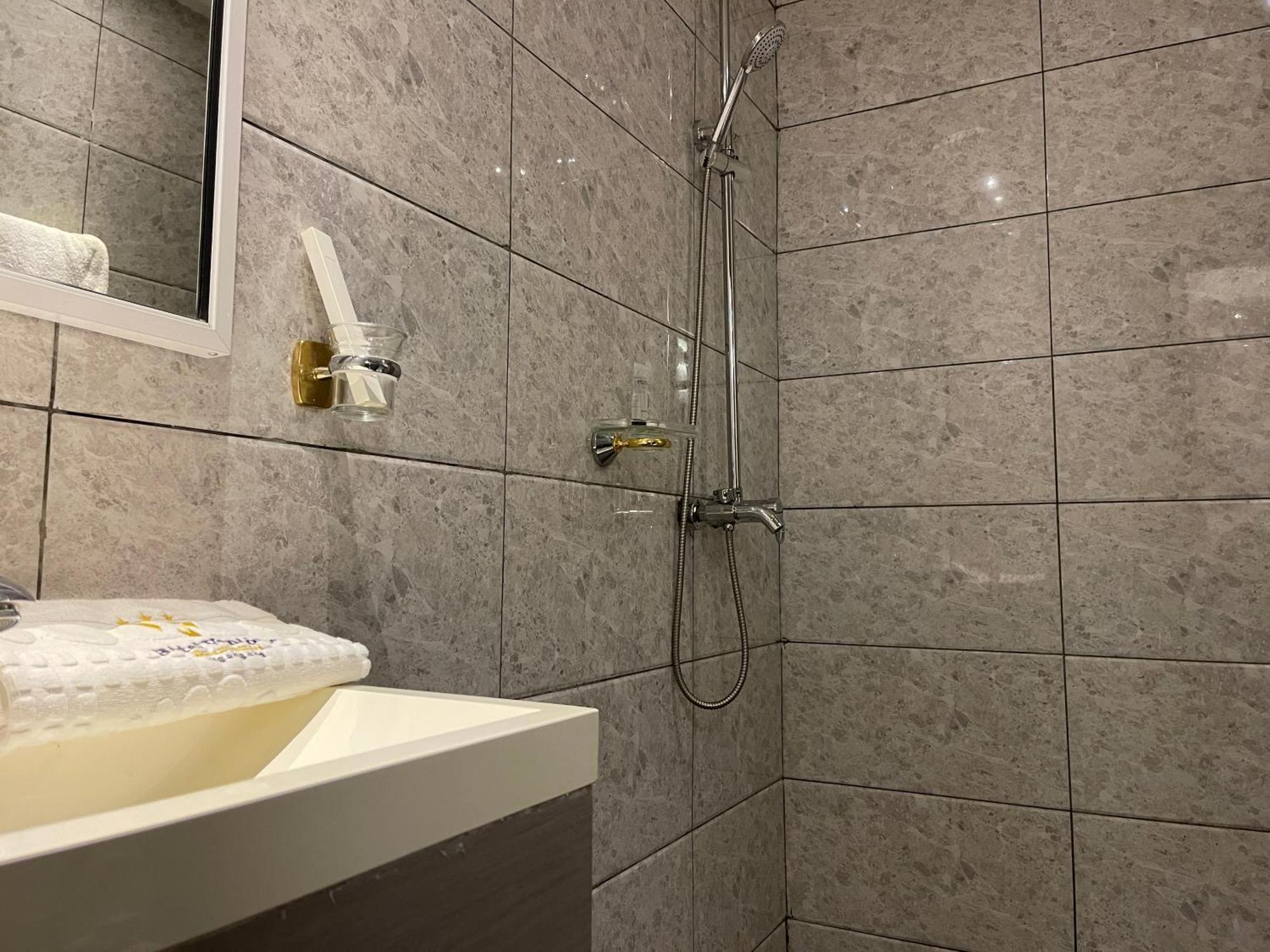 Hotel Vendome دوالا المظهر الخارجي الصورة